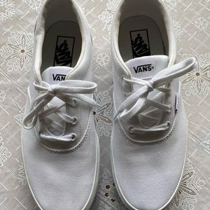 White Vans Women’s shoes